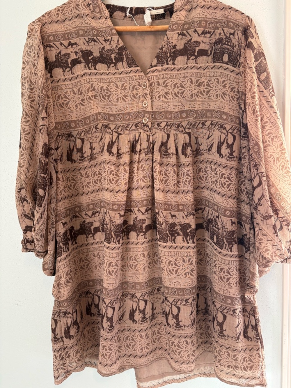 BLUEBIRD LARGE ✨ Boho Printed Peasant Top in Light Brown VGUC
